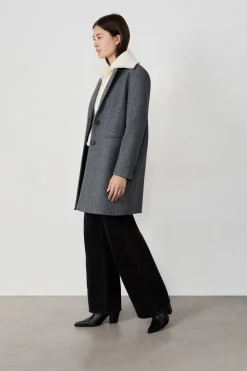 Sale ETAM Abrigo corto GRIS