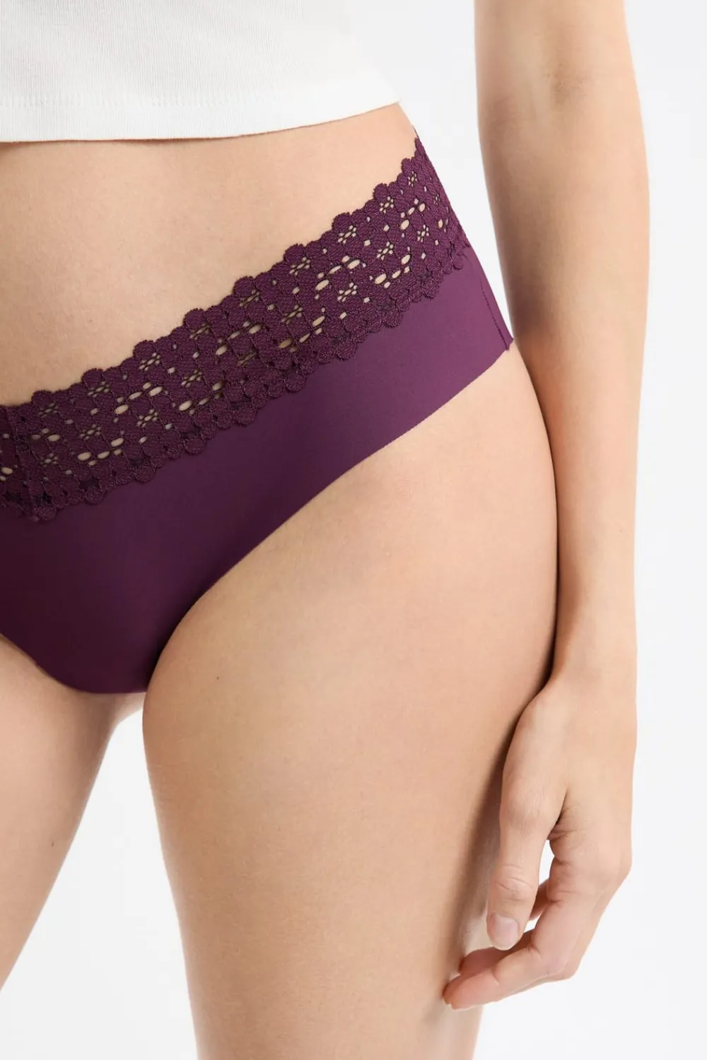 New ETAM Braga brasileña de cintura baja en forma de V de microfibra y encaje MORADO