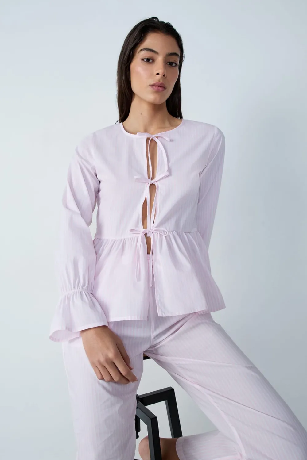 ETAM Camisa de pijama de algodón a rayas de manga larga con lazos FUCSIA