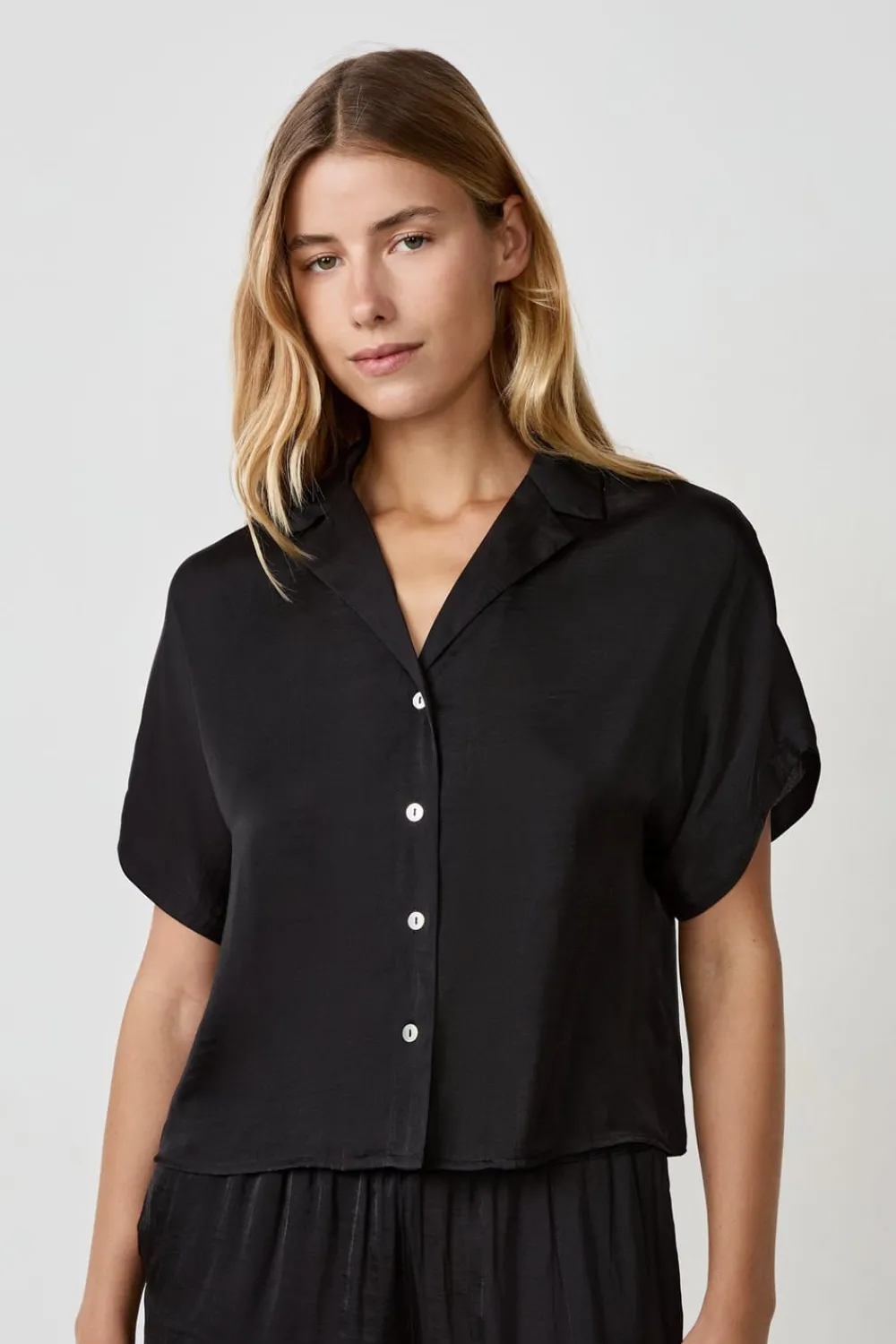 New ETAM Camisa de satén de manga corta NEGRO