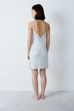 Outlet ETAM Camisón de modal con escote de encaje C.GRIS CLARO