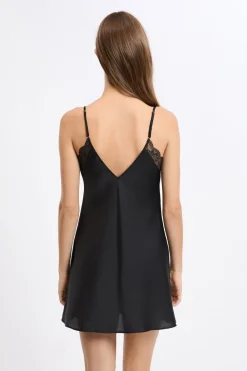 Hot ETAM Camisón satinado con detalles de encaje NEGRO