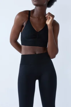 Sale ETAM Pantalón corto de deporte NEGRO