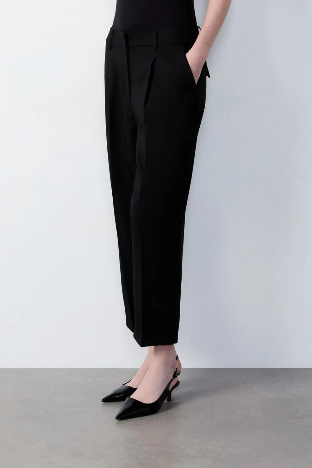 Discount ETAM Pantalón recto NEGRO