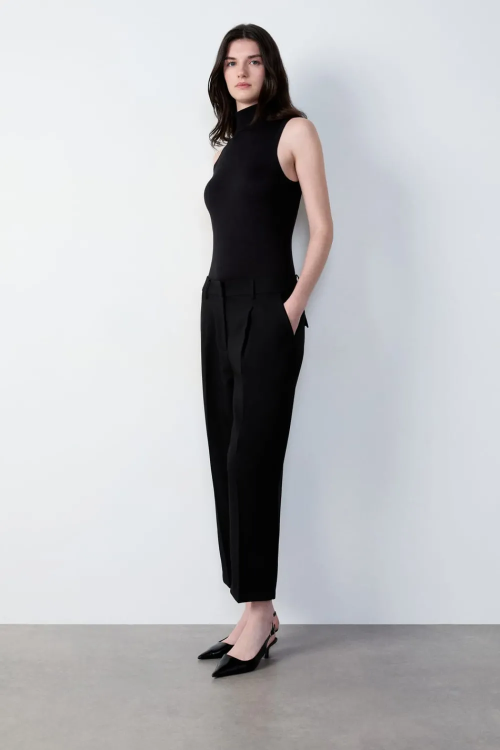 Discount ETAM Pantalón recto NEGRO
