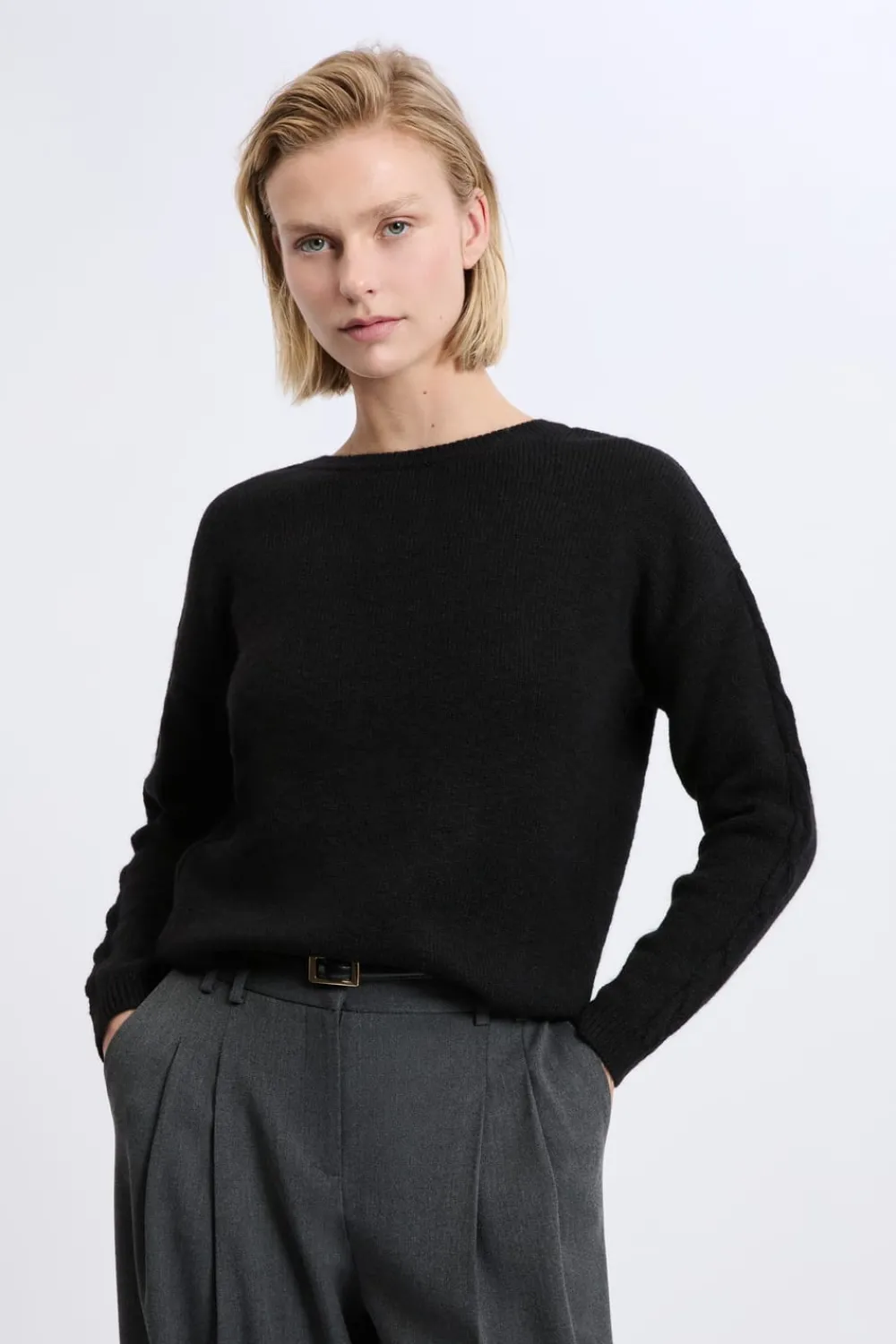 Hot ETAM Pull torsadé dos nu NOIR