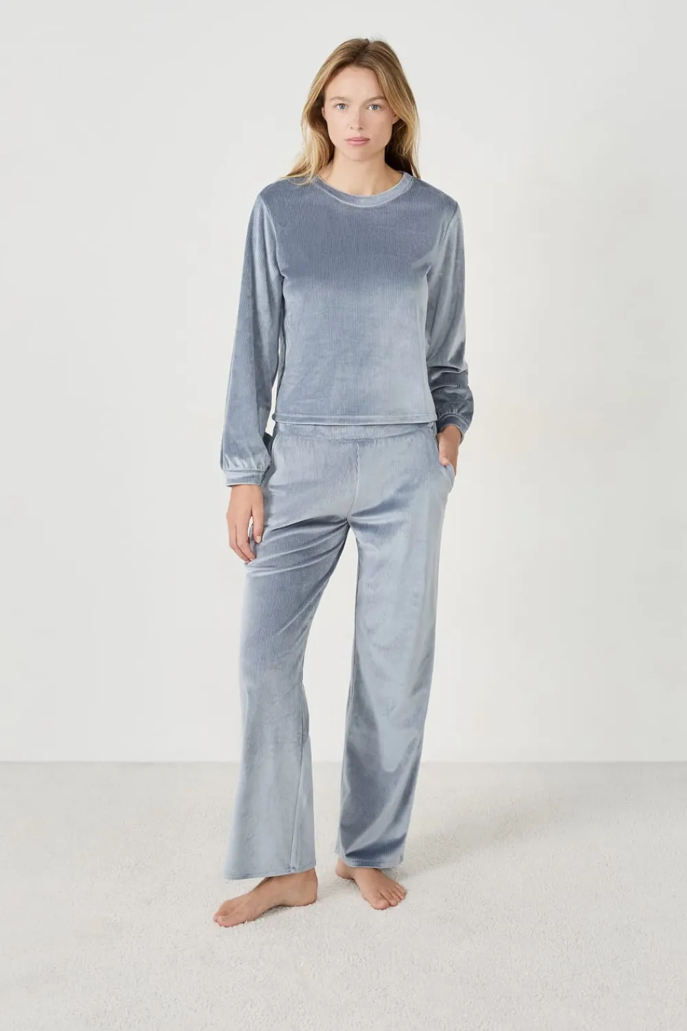 Discount ETAM Sudadera con efecto terciopelo AZUL
