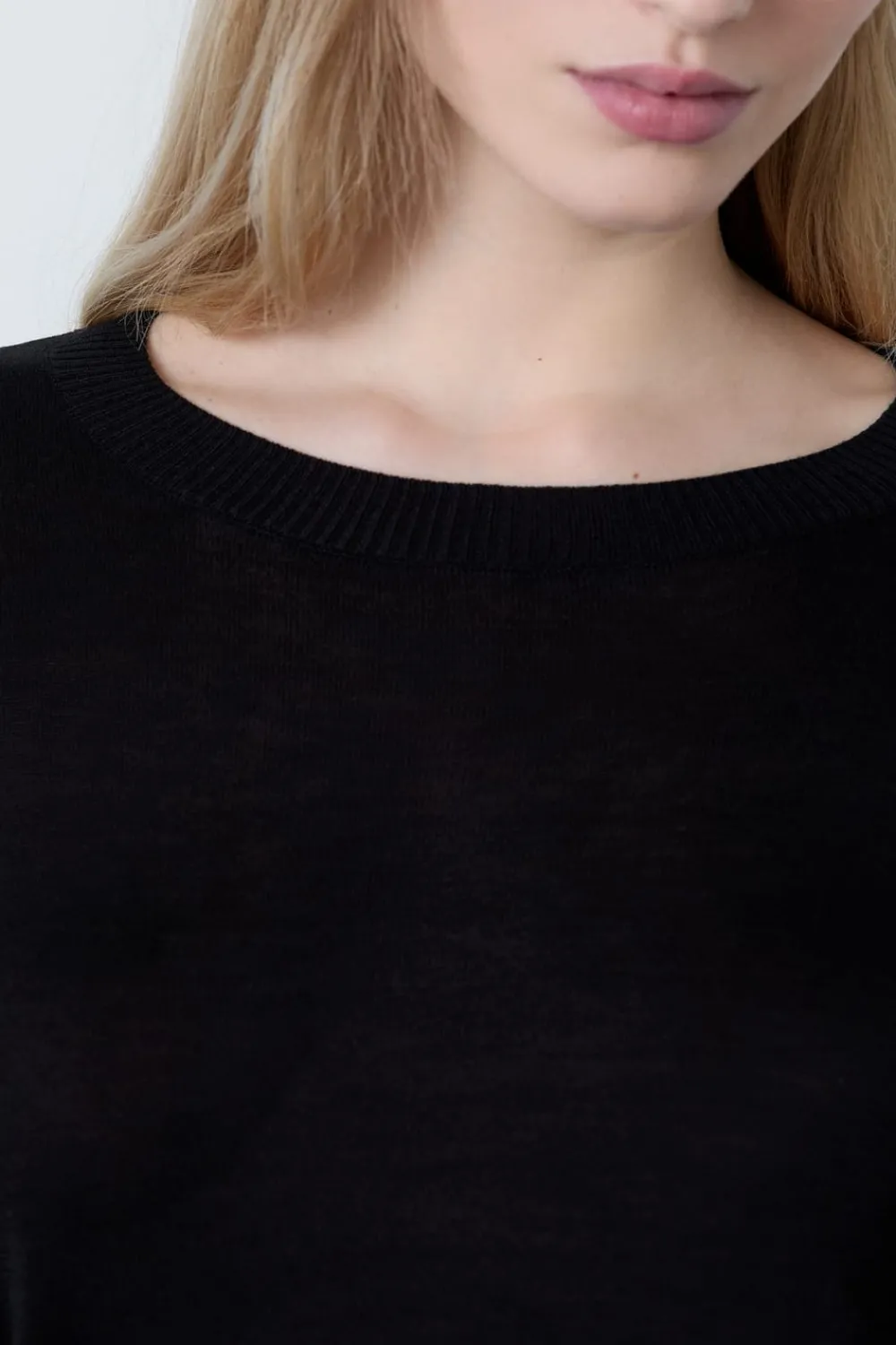 Online ETAM Suéter cuello redondo NEGRO