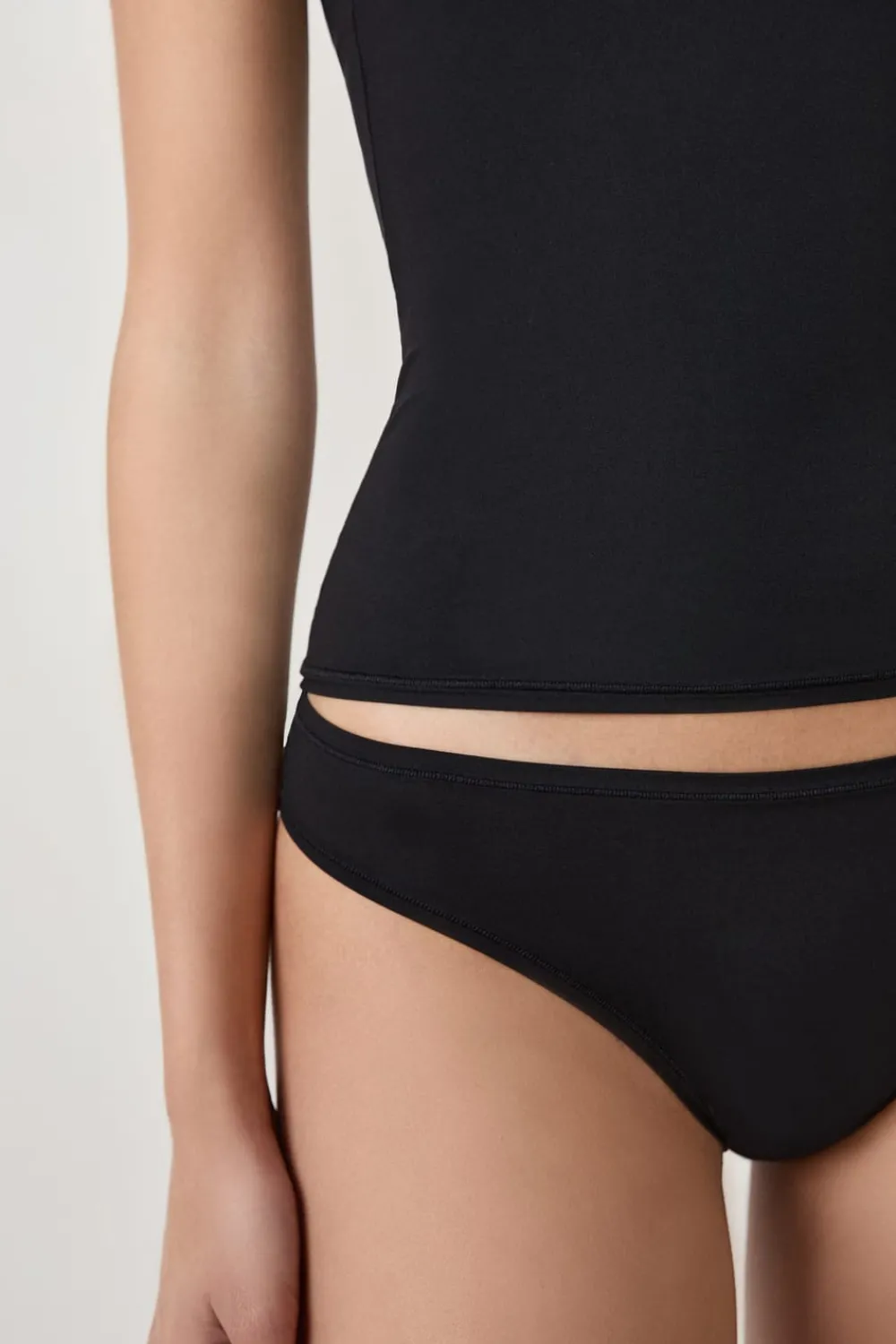 Best ETAM Tanga de microfibra NEGRO