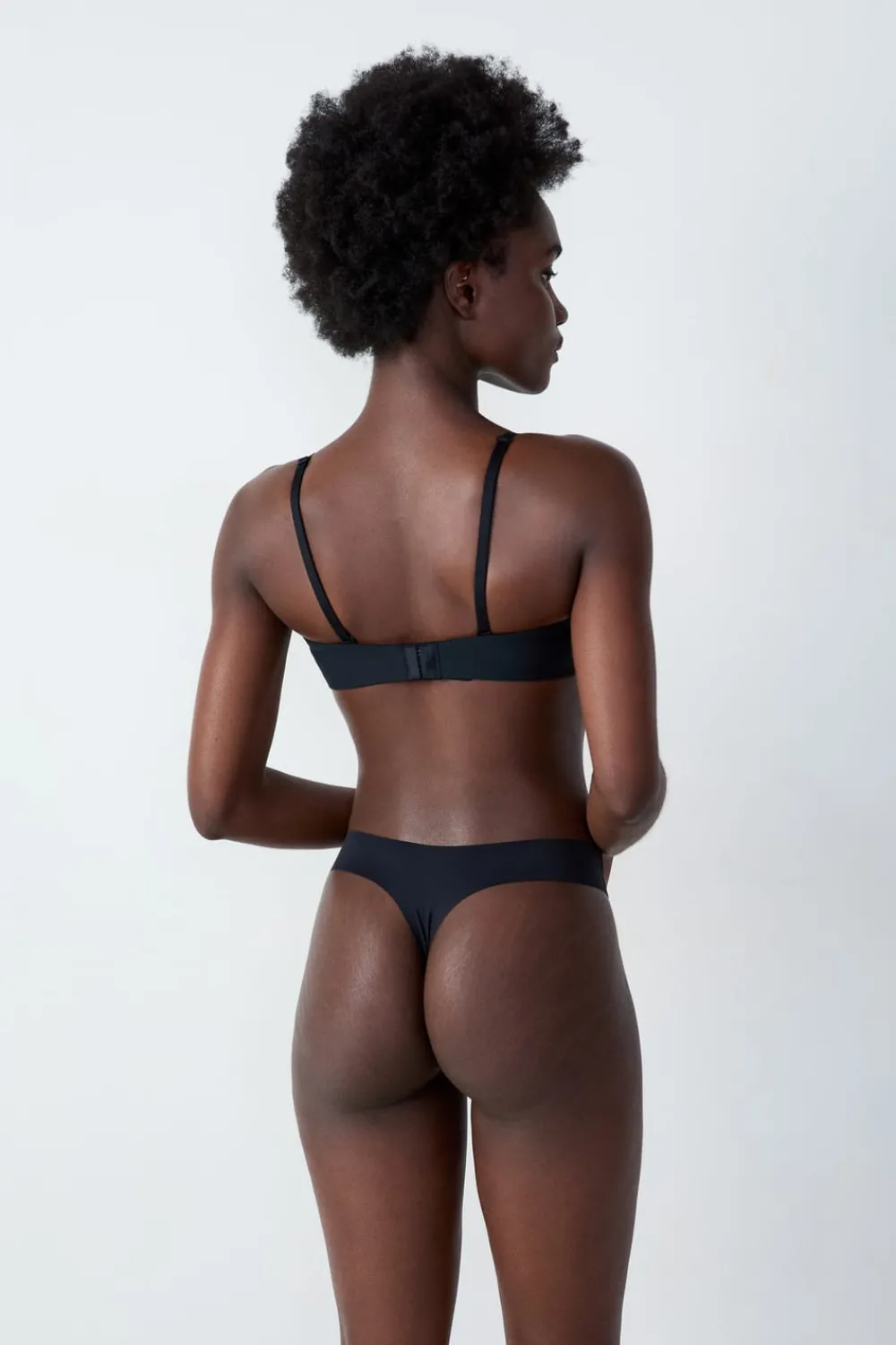 Discount ETAM Tanga de microfibra NEGRO