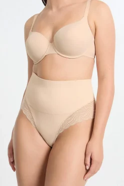 ETAM Tanga de talle alto moldeador con detalles de encaje - Sujeción media C.BEIGE