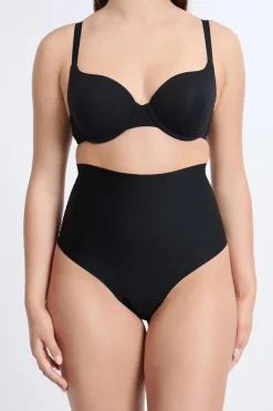Online ETAM Tanga moldeador - fuerte sujeción NEGRO