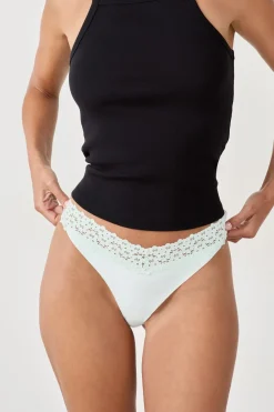 Hot ETAM Tanga V-shape de microfibra y encaje ESMERALDA