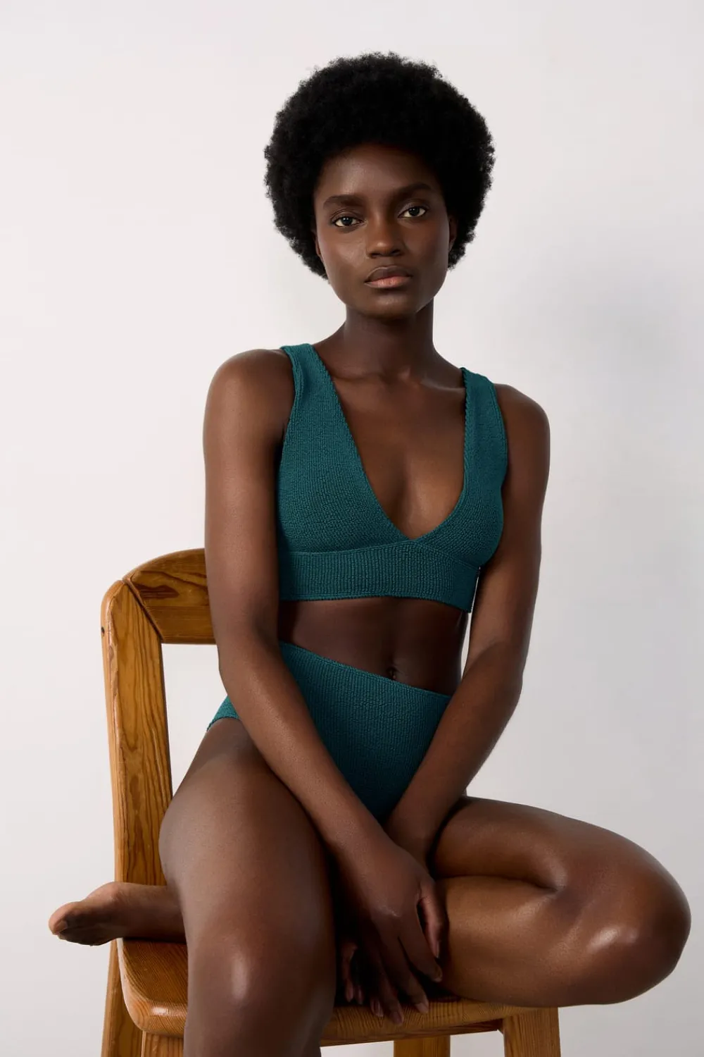 Outlet ETAM Top bikini triangular en material elástico VERDE