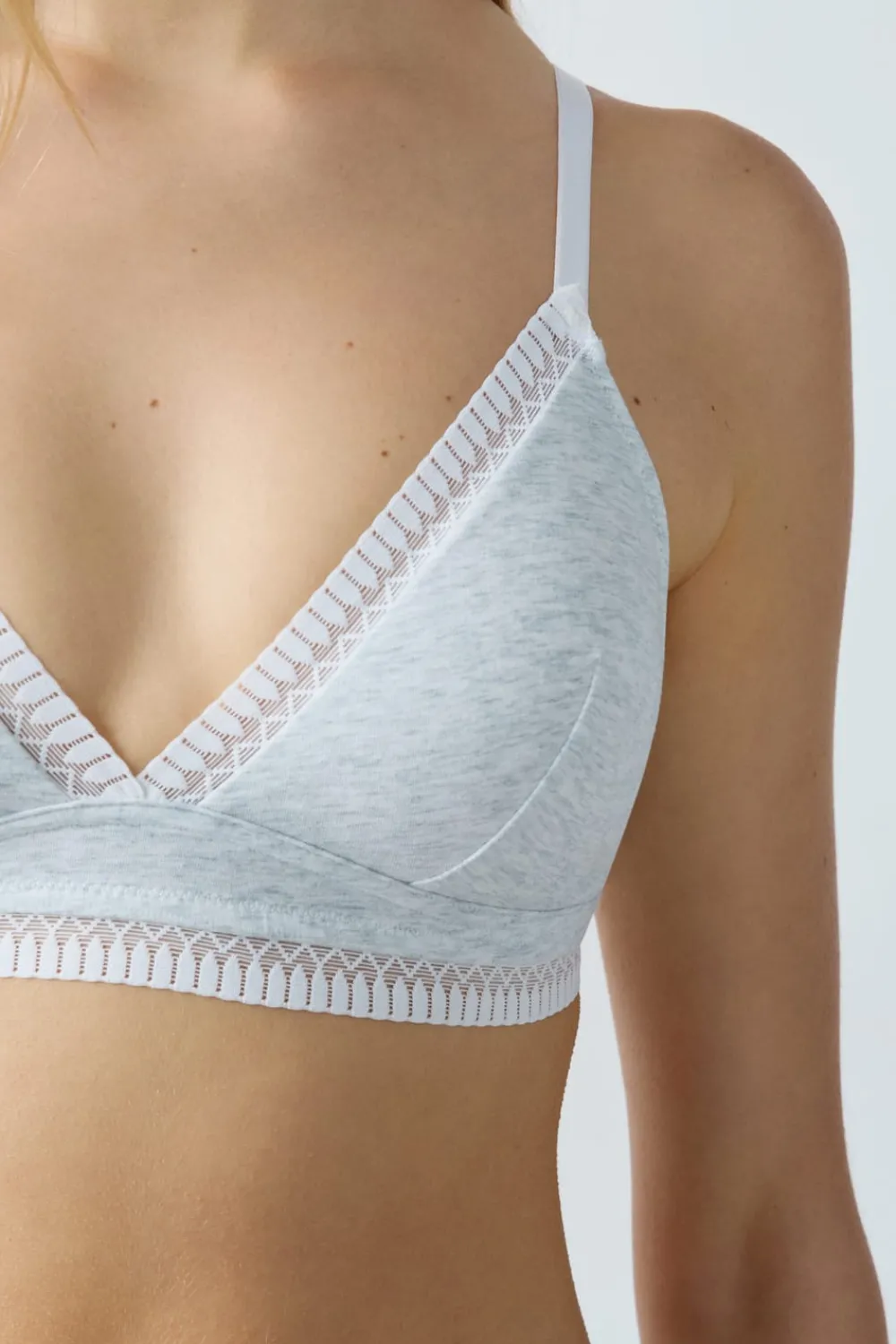 Clearance ETAM Triángulo sin aros de algodón C.GRIS CLARO