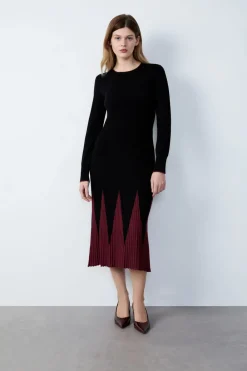Hot ETAM Vestido largo de canalé NEGRO