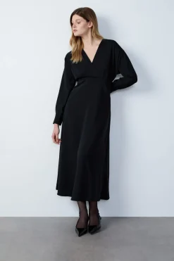 Outlet ETAM Vestido largo y vaporoso NEGRO